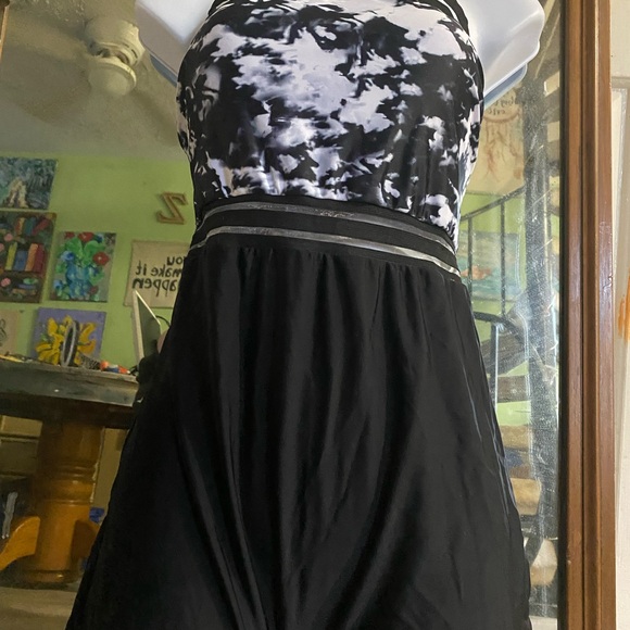 Super cute black white tie die swimsuit one piece xl - Picture 2 of 7